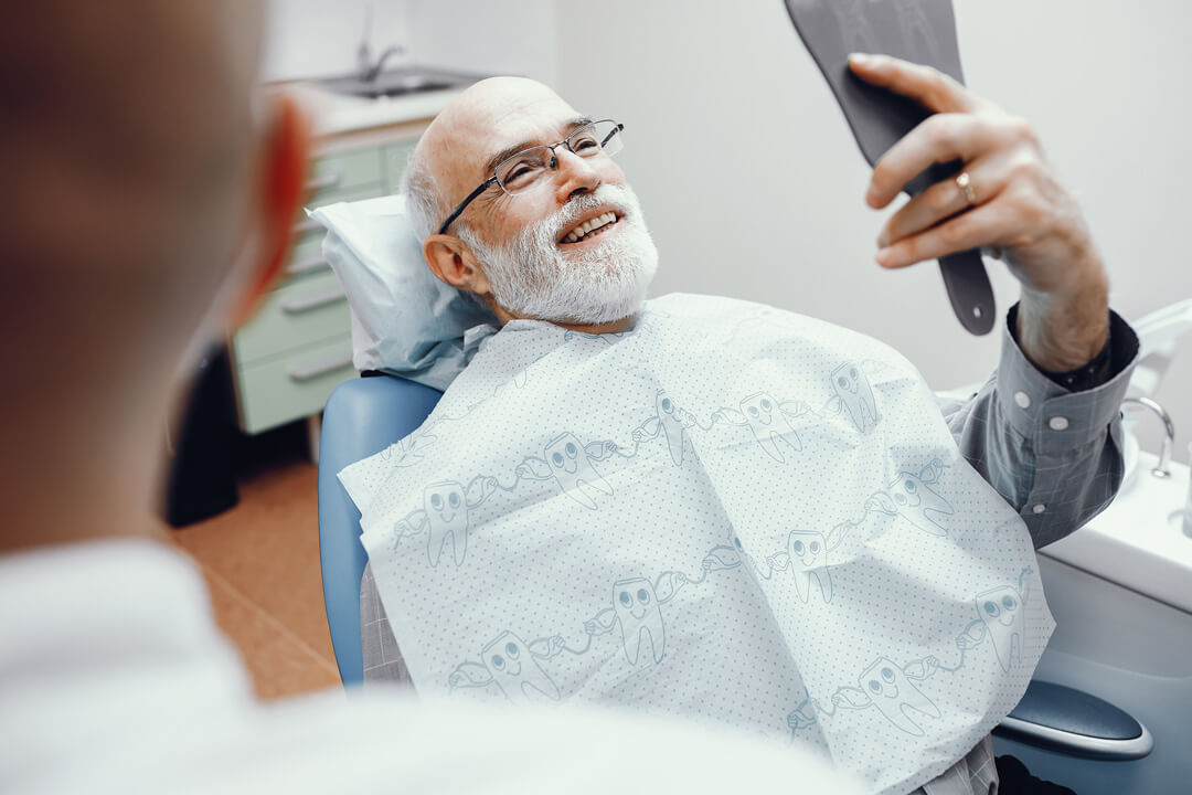 man.dental.chair .reconstructive 2 Vaccaeo Aesthetic